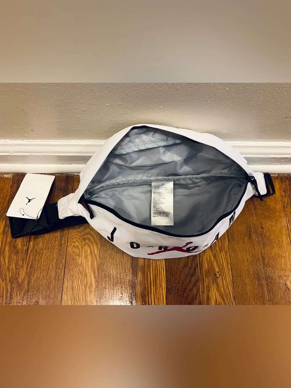 Nike Air Jordan Hip Pack Fanny Belt Bag Waist Crossbody 9B0533-001 White